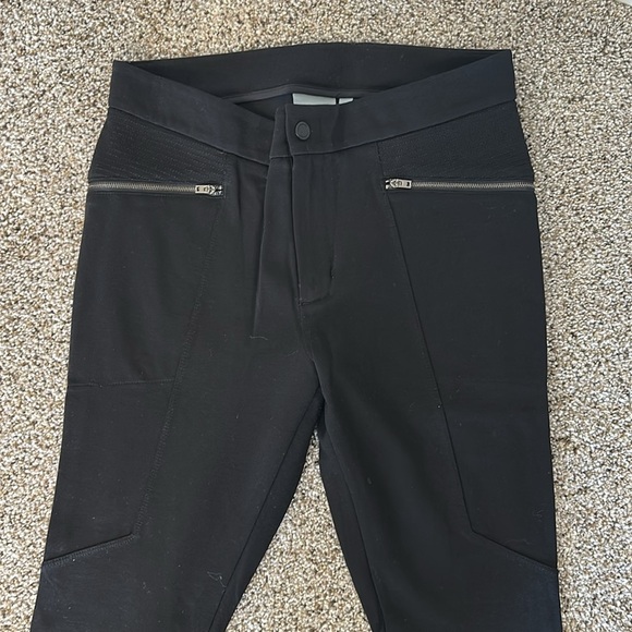 ATHLETA Stellar Knit Crop, Black, Size 6, Like New - Picture 4 of 10